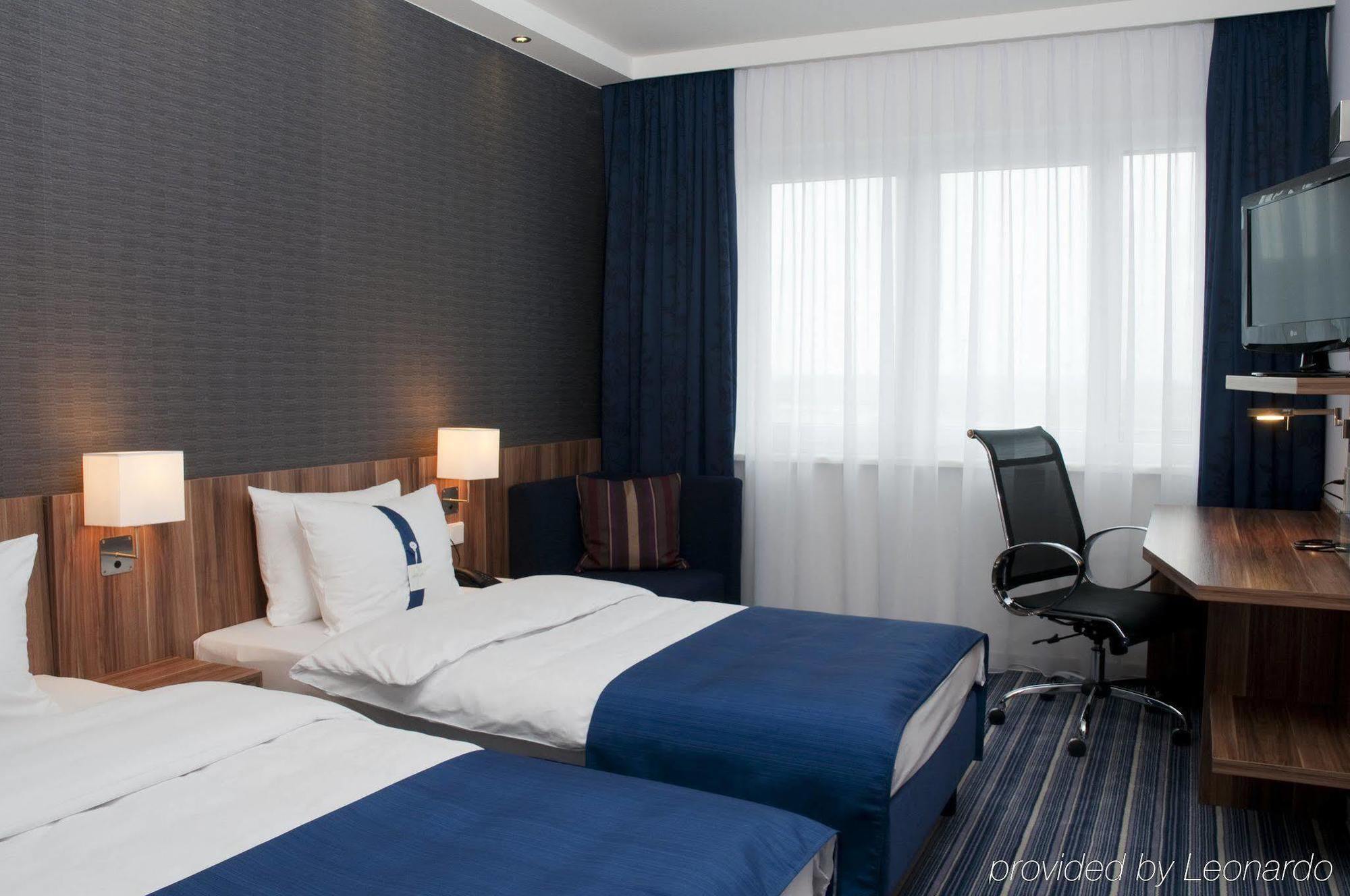 Holiday Inn Express Augsburg, An Ihg Hotel מראה חיצוני תמונה